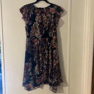 Knee length dress, size small, fits like a medium